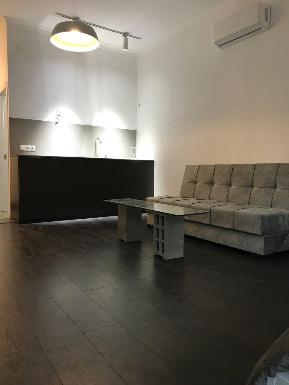 Room Studio 1 Tbilisi ภายนอก รูปภาพ
