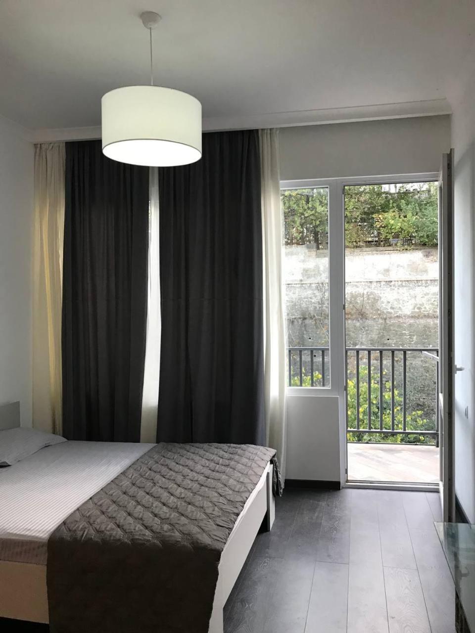 Room Studio 1 Tbilisi ภายนอก รูปภาพ