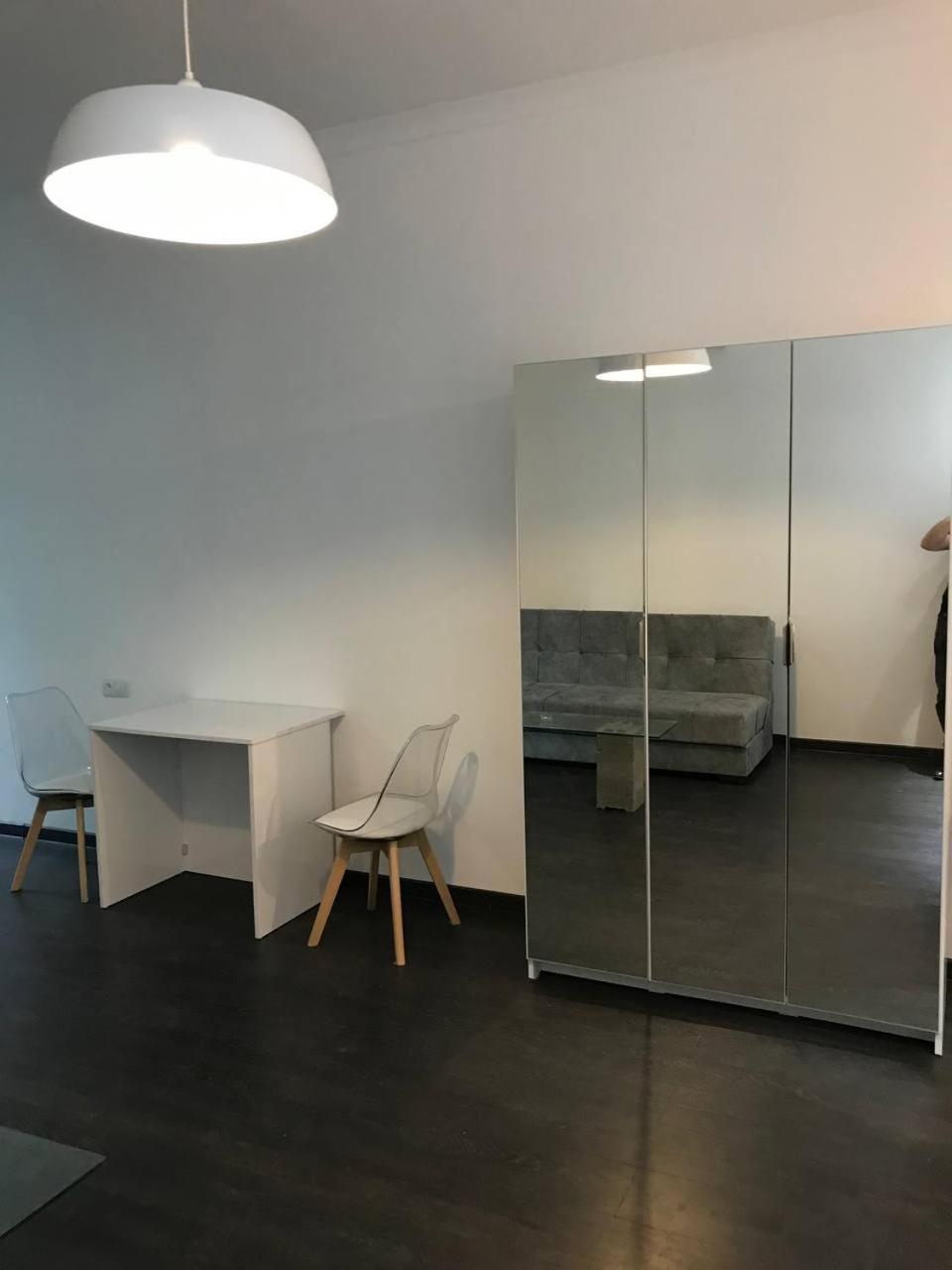 Room Studio 1 Tbilisi ภายนอก รูปภาพ